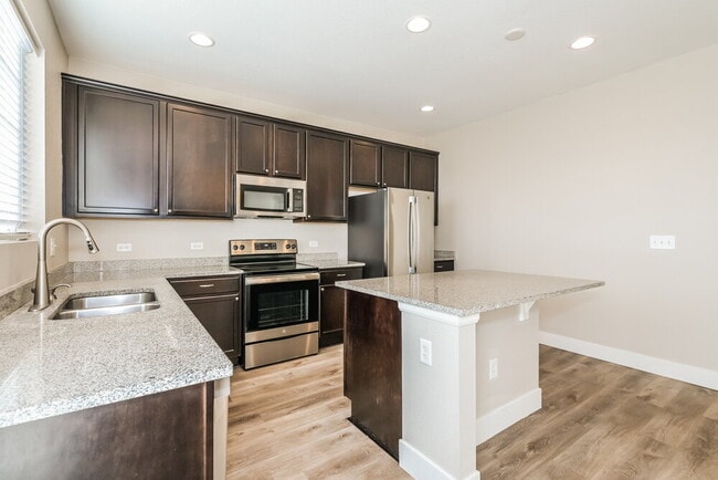 Building Photo - 7330 S Old Hammer Way