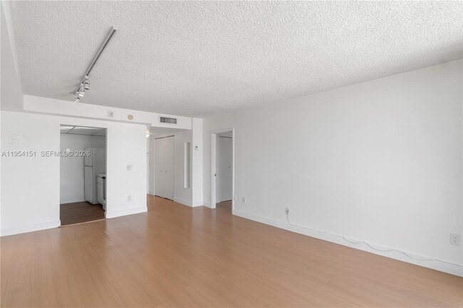 Building Photo - 2350 NE 135th St