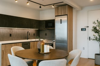 Building Photo - 885 Rogers Ave