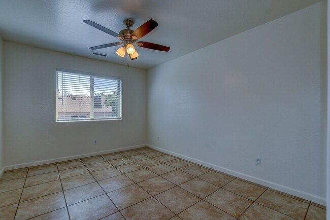Building Photo - 7105 E Dodge Cir