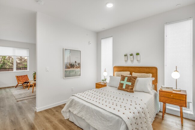 Building Photo - Montana 11