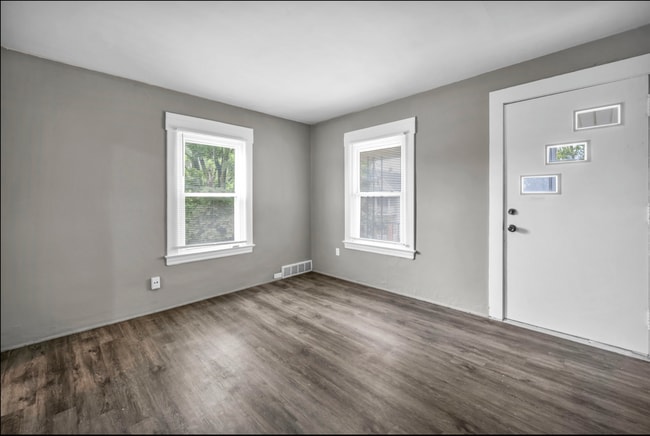 Building Photo - 4105 E 64th St