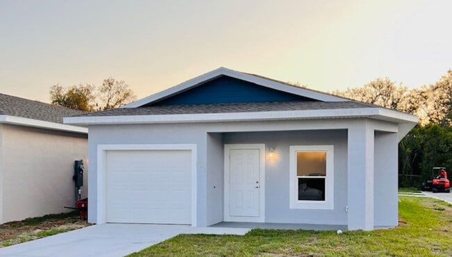 Building Photo - 3BR/2BA 2024 Build w/ Pool + Gated Community in Sebring