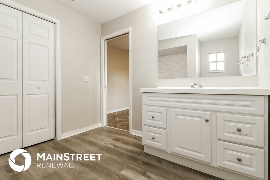 Building Photo - 7943 Indian Heights Dr