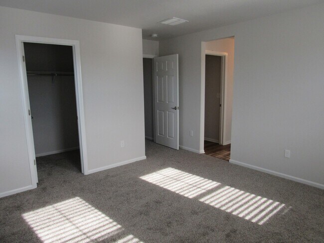 Building Photo - Corner lot home in Highly Desirable Reunion