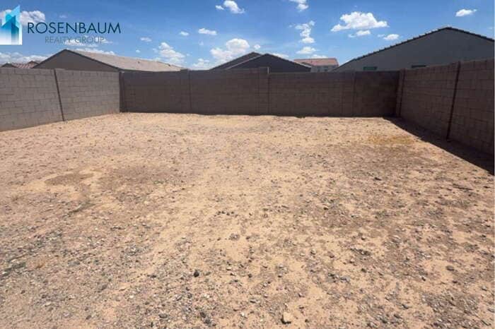 Building Photo - 1353 W Pima Ave