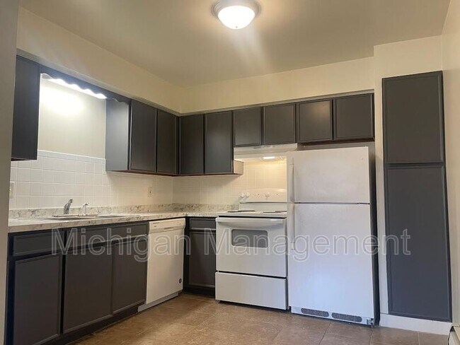 Building Photo - 59425 10 Mile Rd