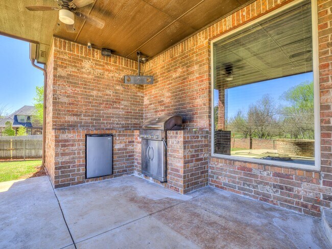 Building Photo - Luxury Rental Home in Edmond Schools + Community Pool