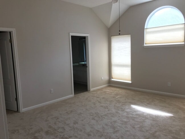 Building Photo - 4108 N Summercrest Loop