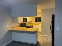 Building Photo - 2360 Euclid Ave