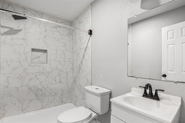 Building Photo - 3506 N Houston St