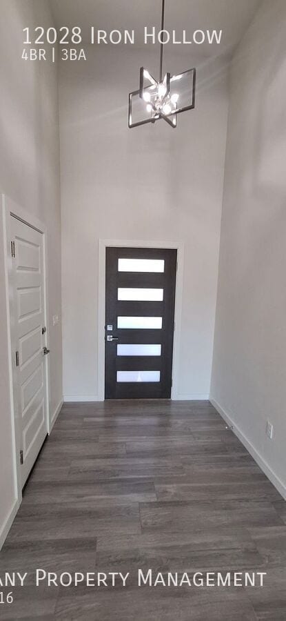 Building Photo - 12028 Iron Holw St