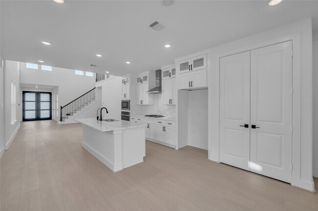 Building Photo - 4320 Avron Dr