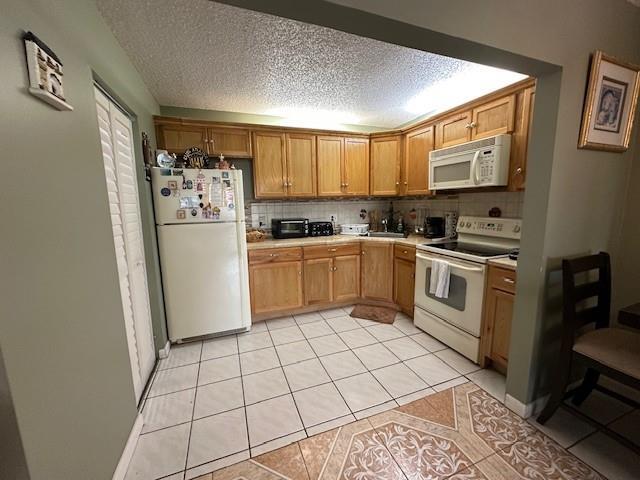 Building Photo - 325 Knotty Pine Cir