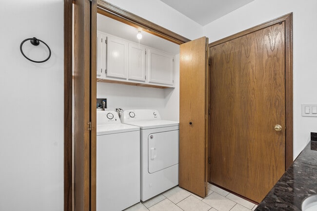 Building Photo - 6400 W Berteau Ave