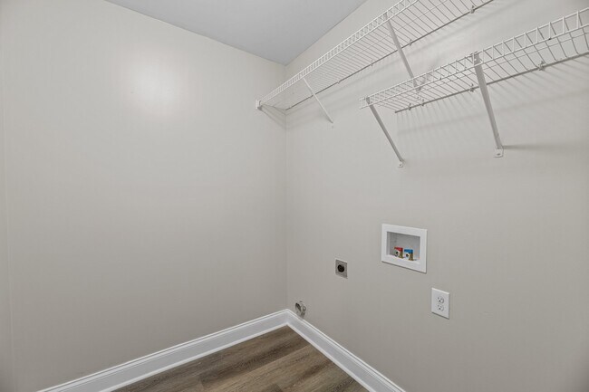 Building Photo - 108 Coree Way