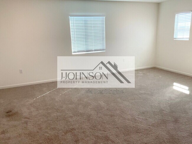 Building Photo - 2451 Riparia St