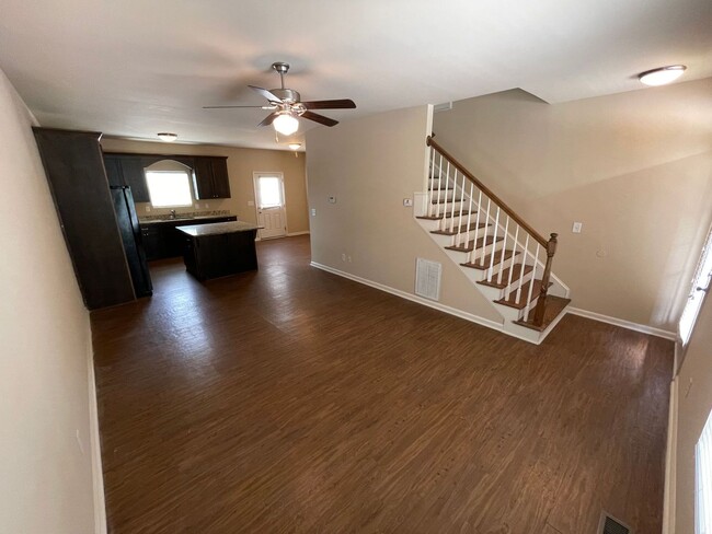 Building Photo - PRE-LEASING FOR AUGUST 2026!