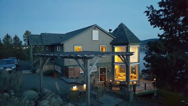 Building Photo - 821 Sunset Beach Rd