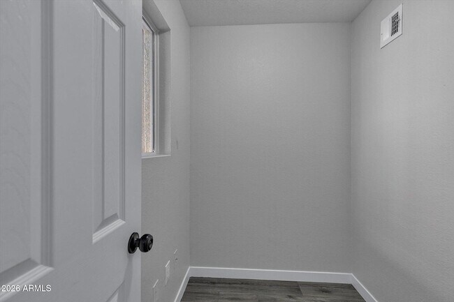 Building Photo - 18250 N Cave Creek Rd