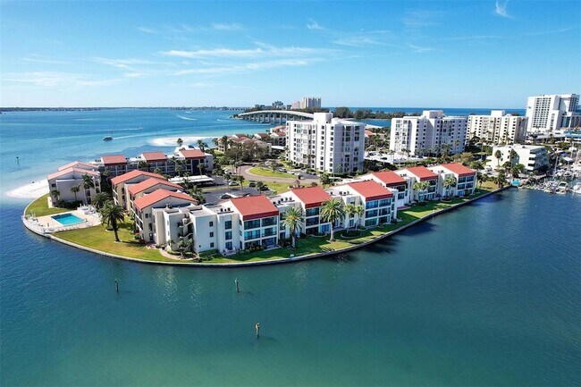 Building Photo - 868 Bayway Blvd
