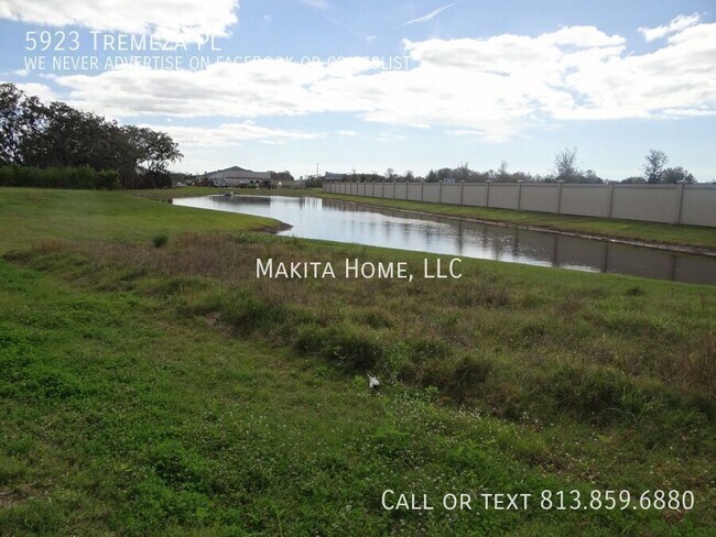 Building Photo - 5923 Tremeza Pl