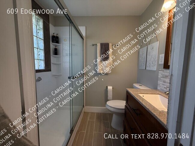 Building Photo - 609 Edgewood Ave