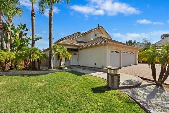 Building Photo - 2446 Cll Bienvenida