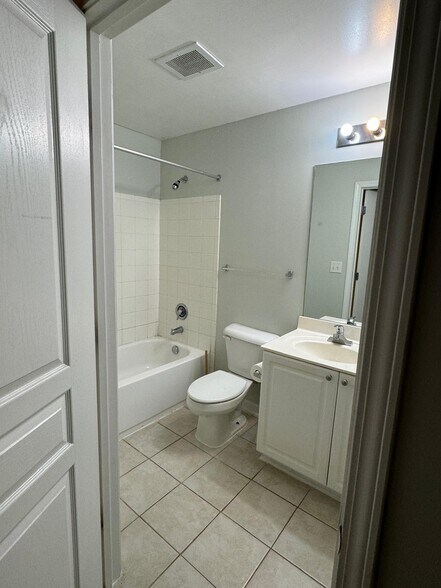 Building Photo - 3720 Spruce Ridge Way