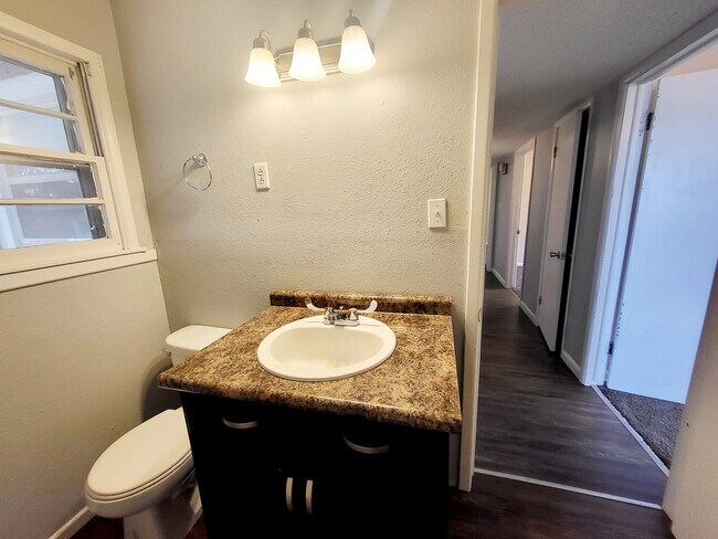 Building Photo - 3208 42nd St