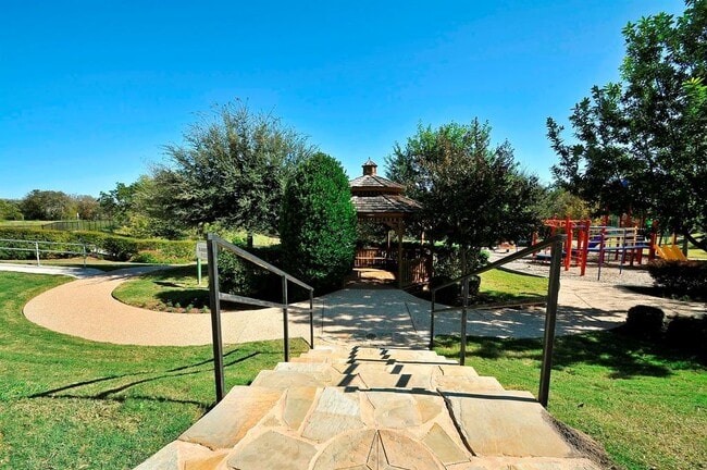 Building Photo - 10409 Yellowstone Dr