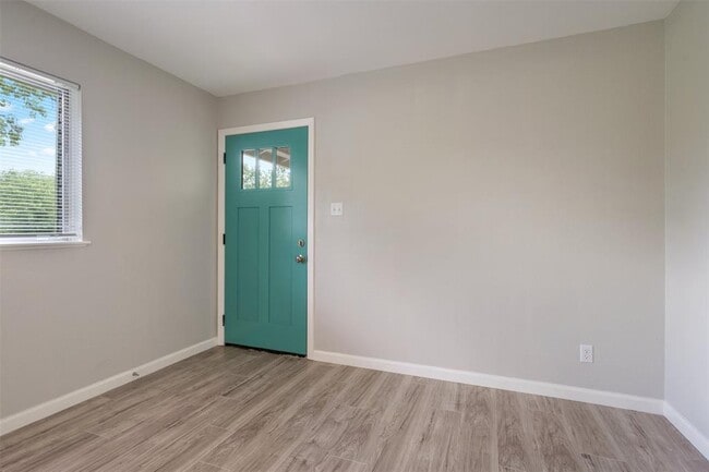 Building Photo - 1513 Braes Ridge Dr