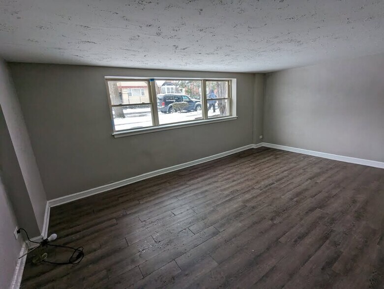 Building Photo - 7159 S Francisco Ave