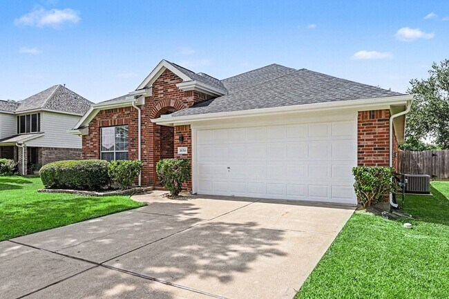 Building Photo - 18314 Manorcliff Ln