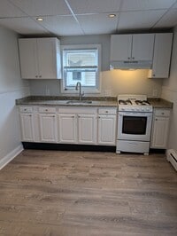 Building Photo - 78 Florence St