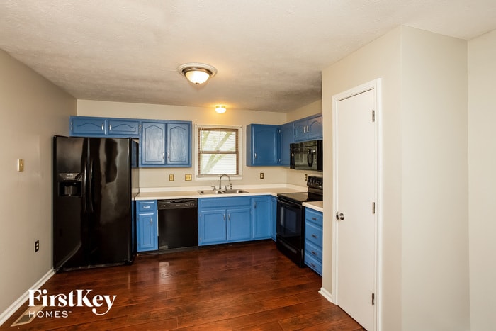 Building Photo - 6060 Pillory Dr