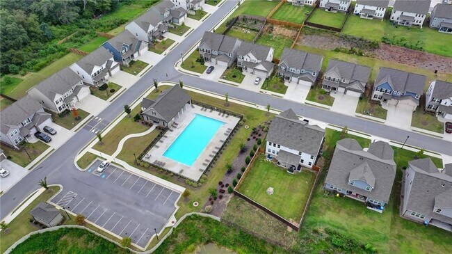 Building Photo - 3230 Westgate Park Dr