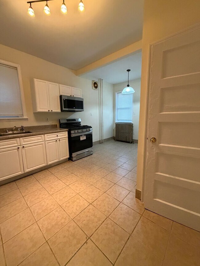 Building Photo - Section 8 approved! Newly renovated 4 bedroom, 1.5 bath