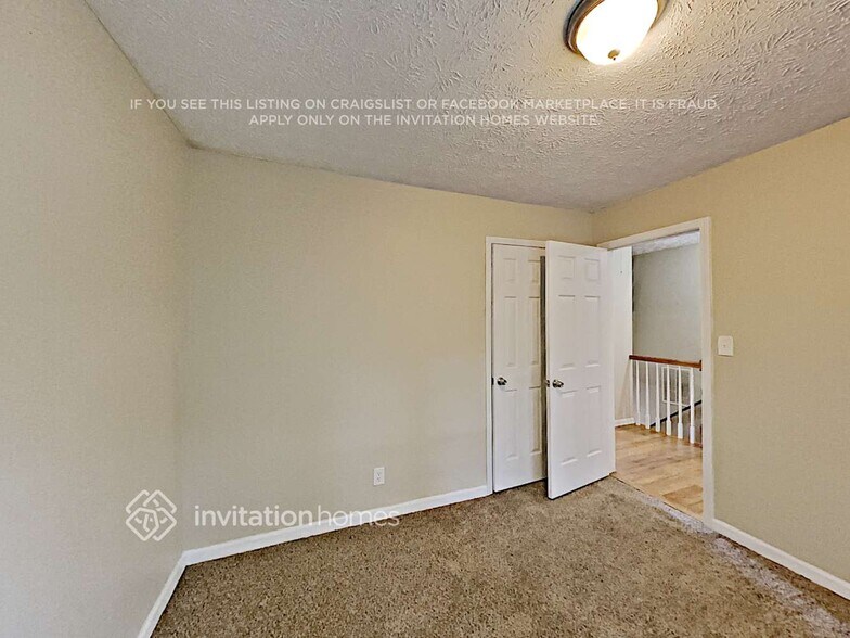 Building Photo - 305 Mary Alice Dr
