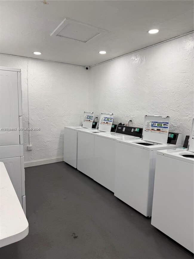 Building Photo - 7401 SW 82nd St