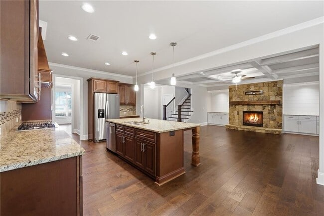 Building Photo - 710 Deer Holw Trce