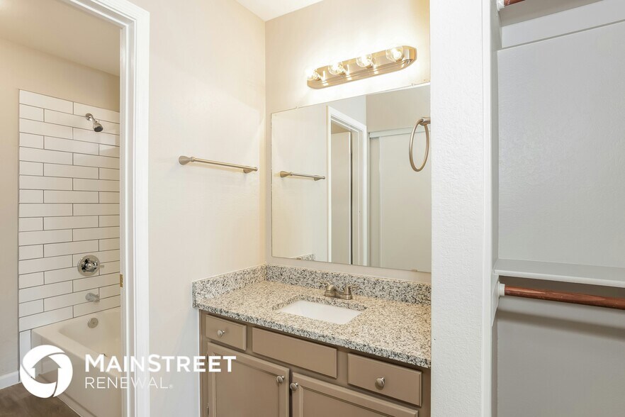 Building Photo - 4461 W Tonto Rd