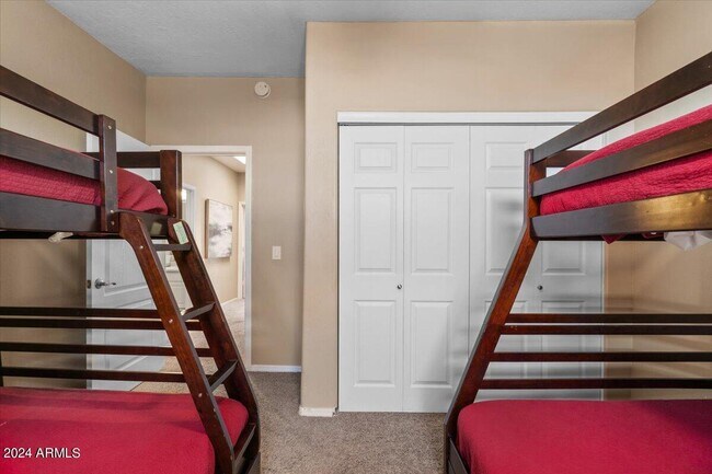 Building Photo - 5512 E Campo Bello Dr