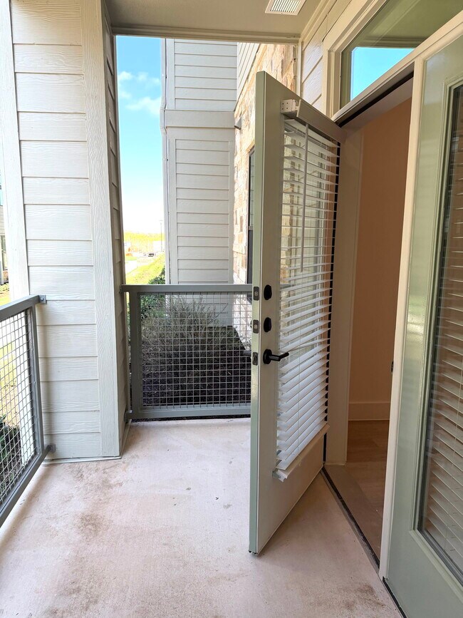 Building Photo - 16601 Braker Ln