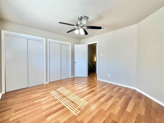 Building Photo - 3063 Olympia Dr