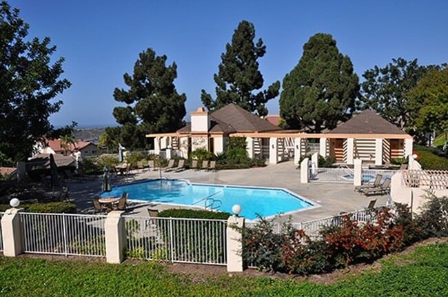 Building Photo - Stunning 180 Degree View of the Pacific! 3BR/3BA Home in Skyloft Community!!