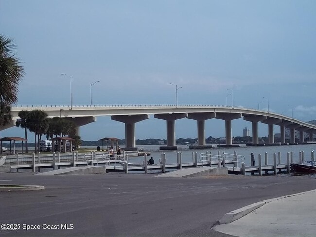 Building Photo - 1690 Elizabeth Ave