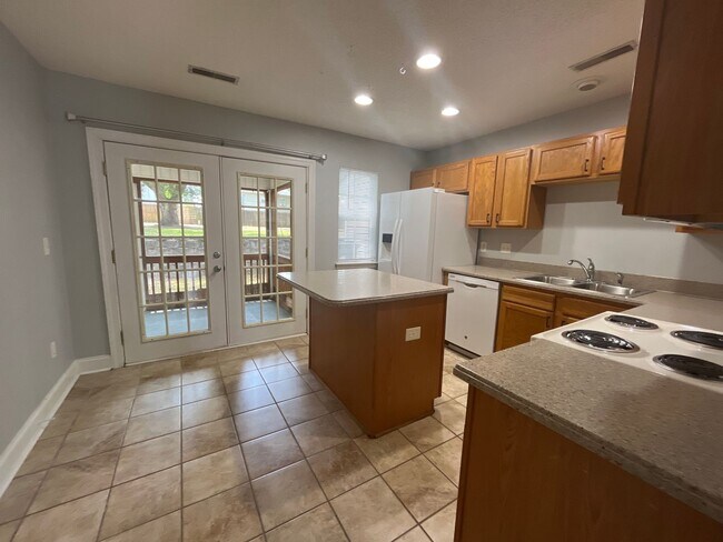 Building Photo - Pristine 2Br 2.5Ba in Persimmon Hill