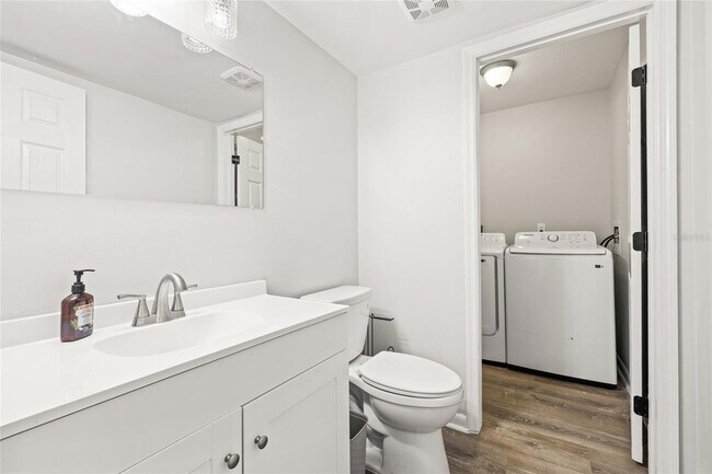 Building Photo - 3267 39th St S