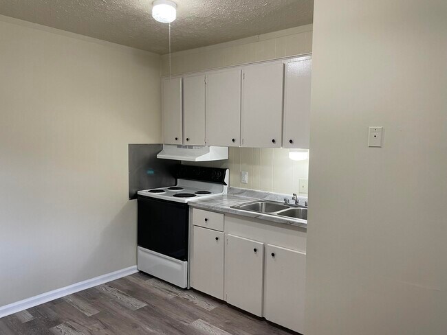 Building Photo - 7030 Mynah Bird Ln